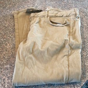 American Eagle Khaki Jegging Size 14 Short